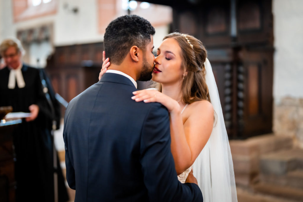 florian holl - hochzeitsfotograf Hochzeitsfotograf fotograf heiraten brautpaar kassel baunatal schloss Wilhemsthal calden 0081