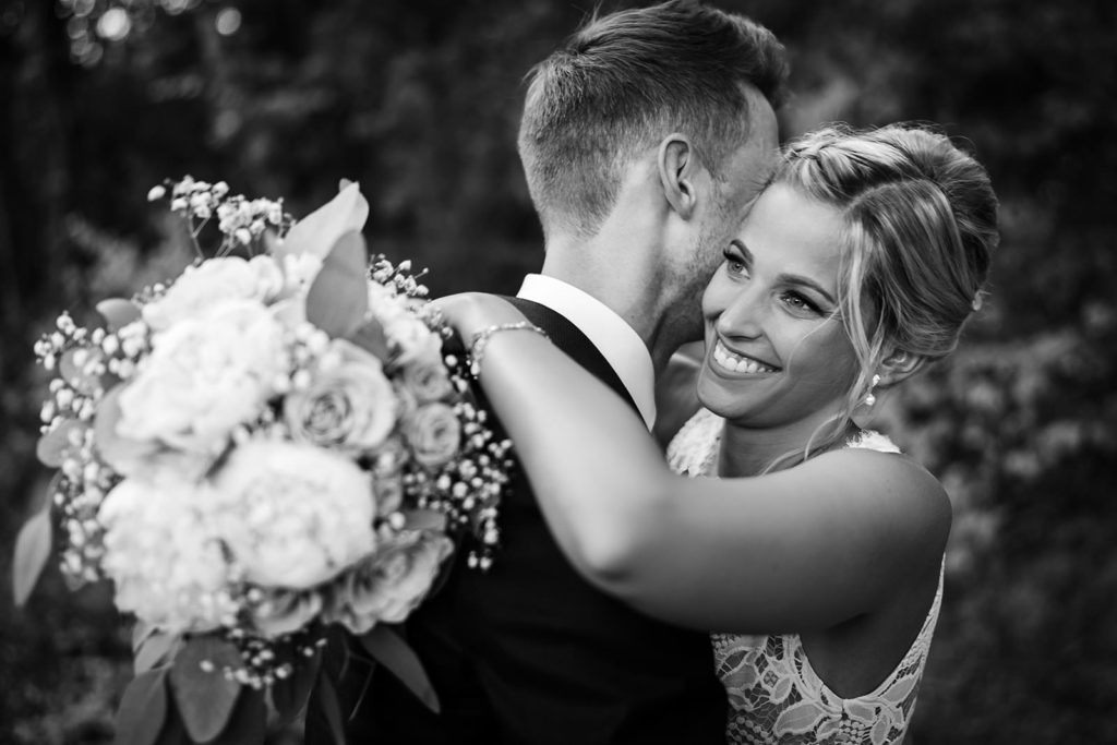 florian holl - hochzeitsfotograf florian holl hochzeitsfotograf fotograf hochzeit hochzeitspaar brautpaar heiraten goettingen kassel baunatal loewenhof Lohfelden 57