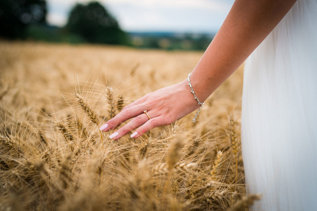 florian holl - hochzeitsfotograf florian holl hochzeitsfotograf fotograf hochzeit hochzeitspaar brautpaar heiraten goettingen kassel baunatal loewenhof Lohfelden 65
