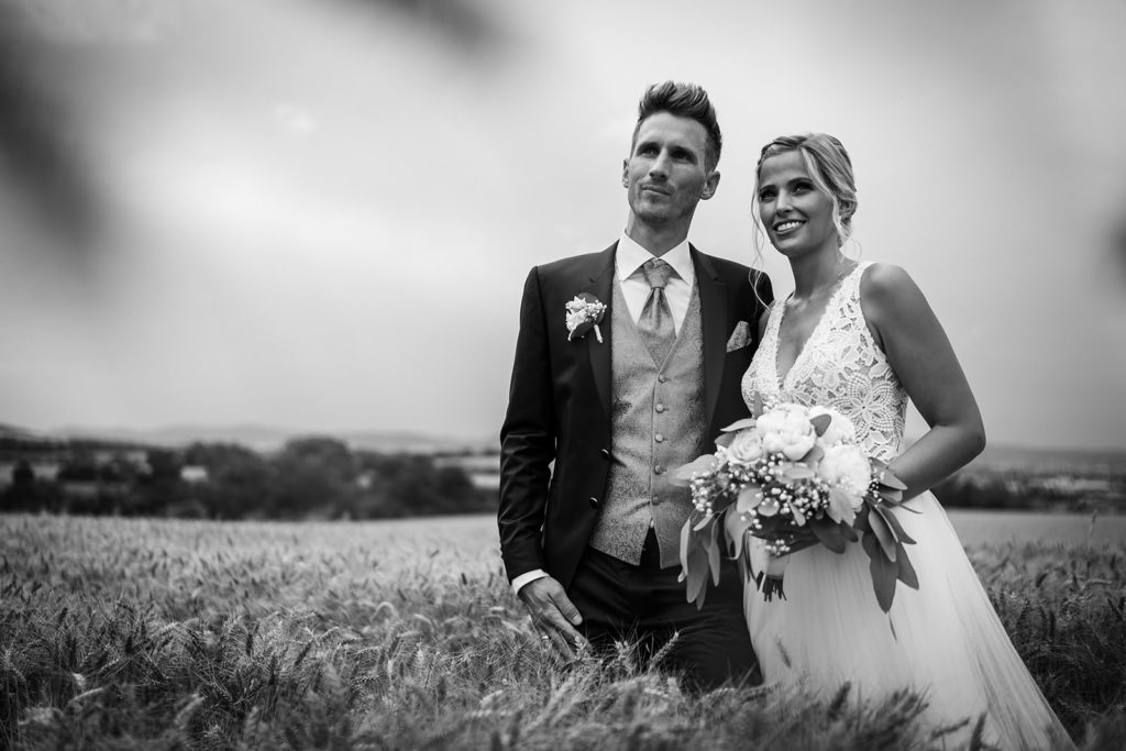 florian holl - hochzeitsfotograf florian holl hochzeitsfotograf fotograf hochzeit hochzeitspaar brautpaar heiraten goettingen kassel baunatal loewenhof Lohfelden 66