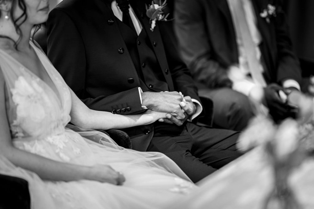 florian holl - hochzeitsfotograf florian holl kirche renthof location fotograf Hochzeit standesamt verlobung hochzeitspaar brautpaar heiraten goettingen kassel baunatal 20