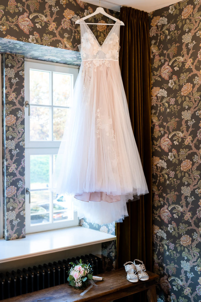 florian holl - hochzeitsfotograf florian holl kirche renthof location fotograf Hochzeit standesamt verlobung hochzeitspaar brautpaar heiraten goettingen kassel baunatal 7